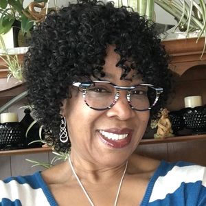 Meet your Posher, Debra